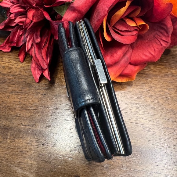 Authentic Chanel Cambon Compact Wallet - EUC - Picture 4 of 12